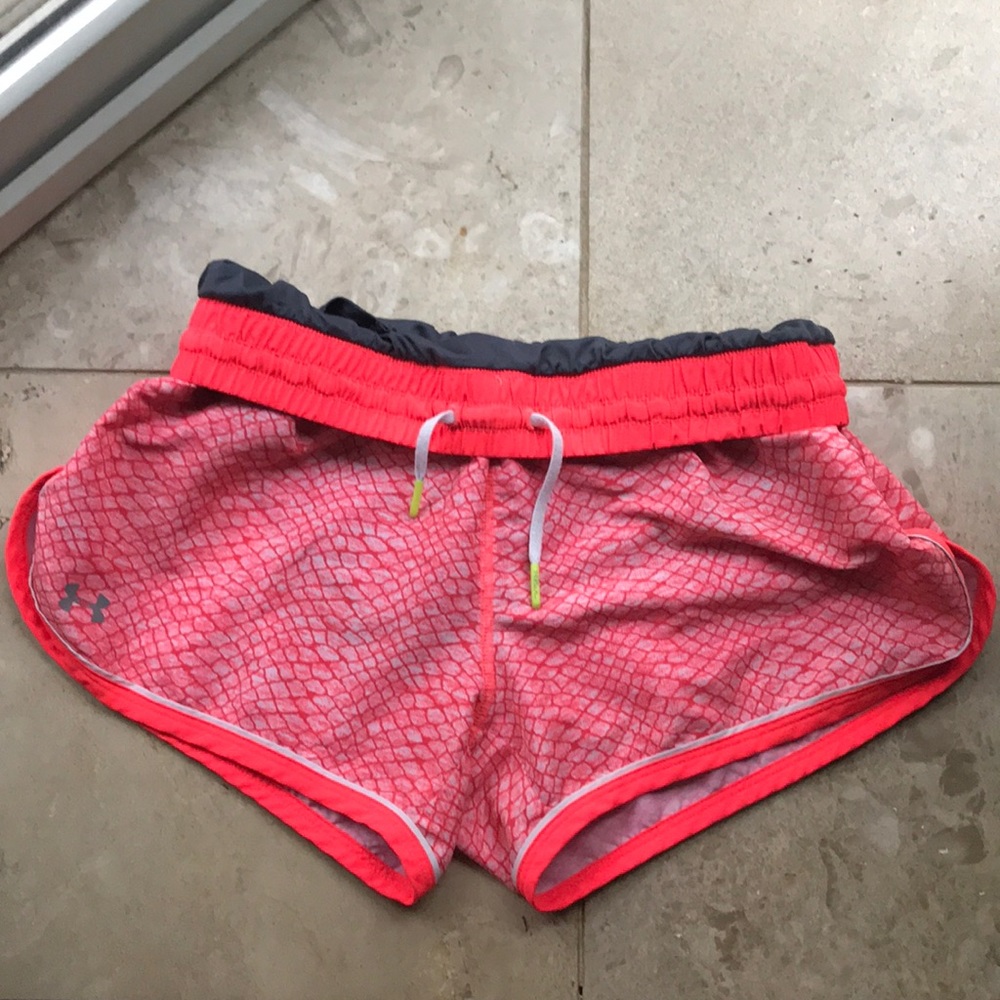 Underarmour semi fitted gym shorts